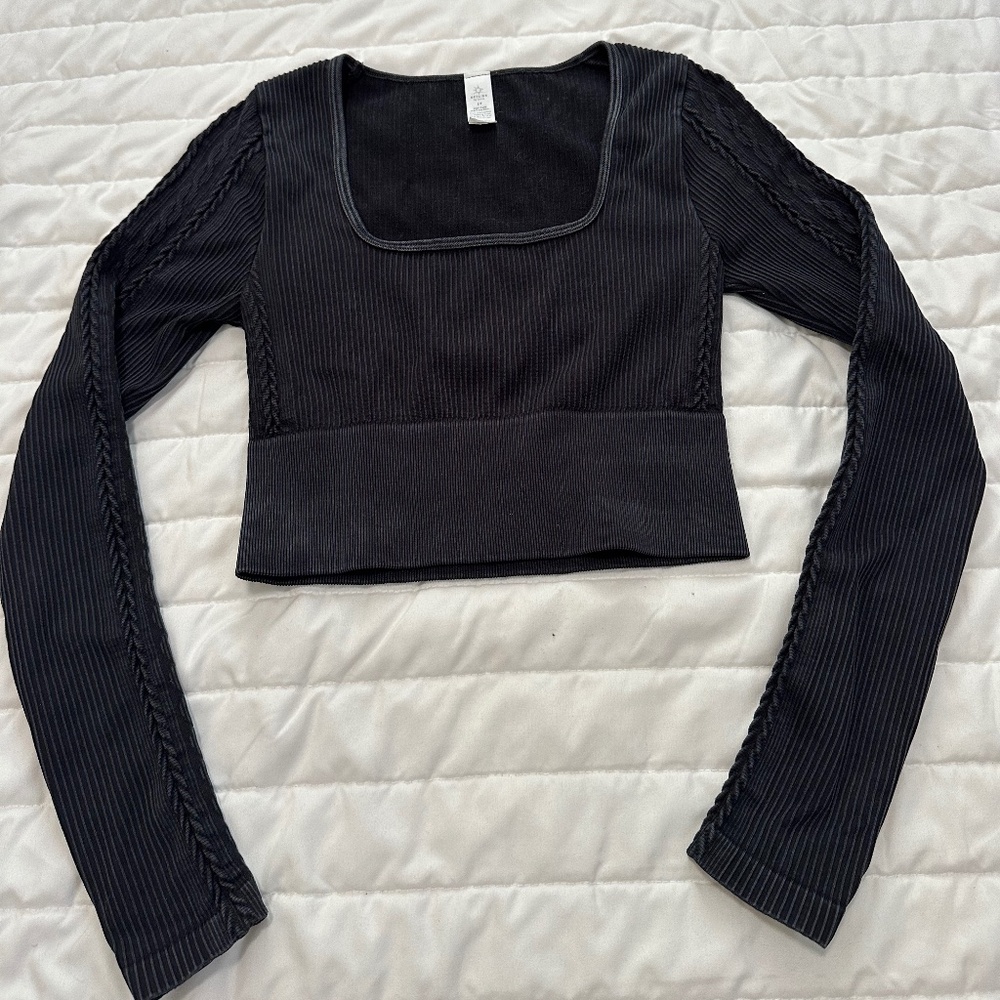 Aerie Offline Black Cropped Long Sleeve Size Small Top